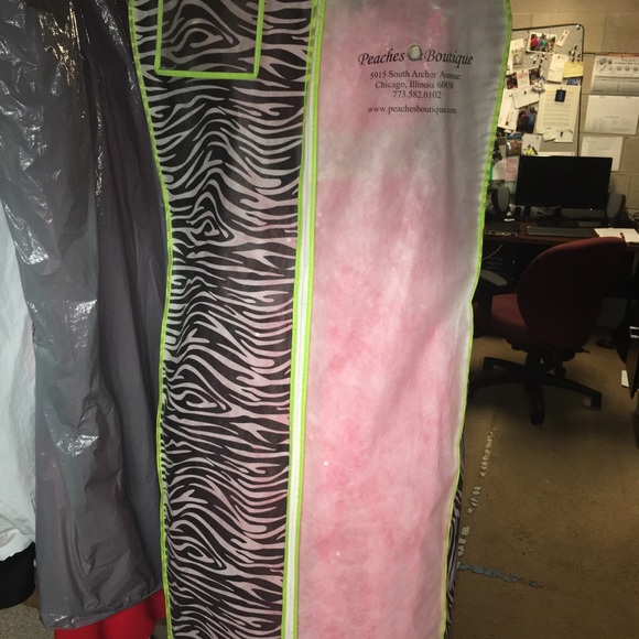 Pretty pink prom dress!! - Picture 7 of 8